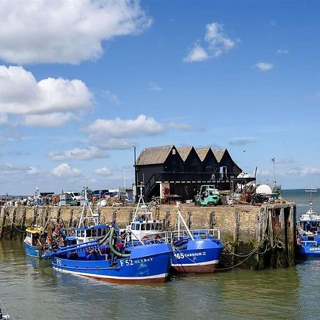 Отель Willow-Static Caravan On Holiday Park Near Margate, Kent Берчингтон Экстерьер фото